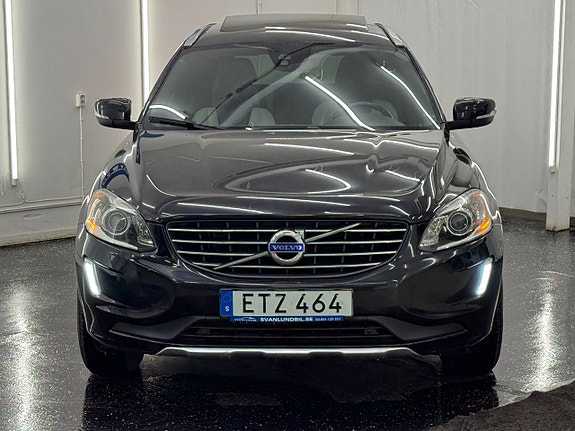 Volvo XC60 2 of 21