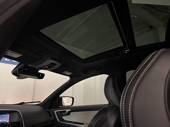 Volvo XC60 10 of 21
