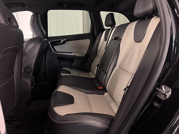 Volvo XC60 9 of 21