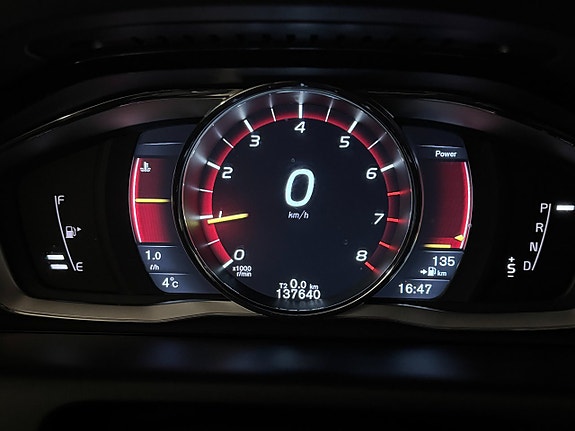 Volvo XC60 14 of 21