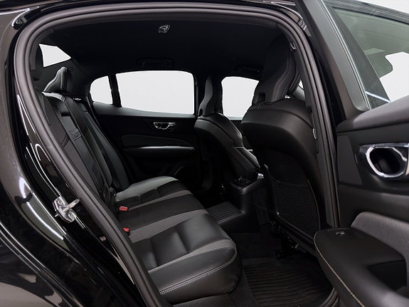 Volvo S60 12 of 19