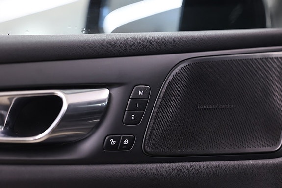 Volvo S60 14 of 22