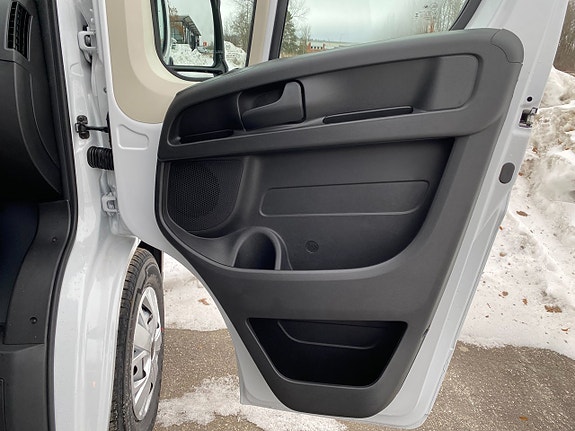 Peugeot Boxer 23 of 30