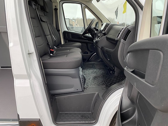 Peugeot Boxer 25 of 30