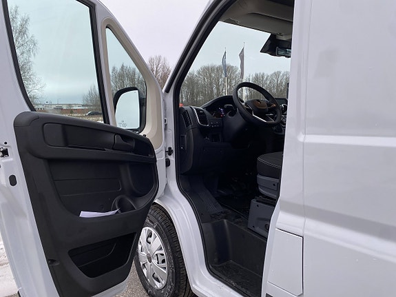Peugeot Boxer 30 of 30