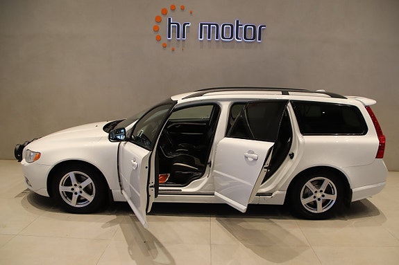 Volvo V70 8 of 14