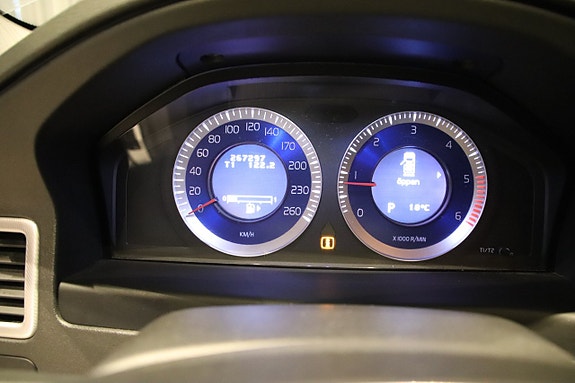 Volvo V70 12 of 14
