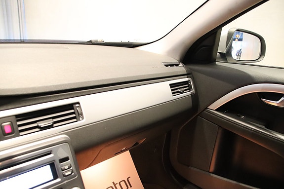 Volvo V70 11 of 14