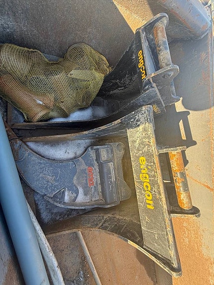 VOLVO ECR58F (2025) — som ny, bara 189 h — komplett rototilt 11 of 12