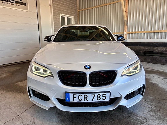 BMW 220d 4 of 12
