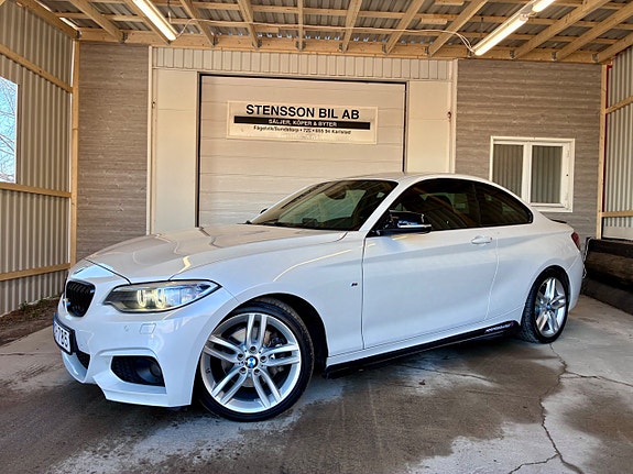 BMW 220d 3 of 12