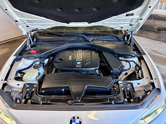BMW 220d 5 of 12