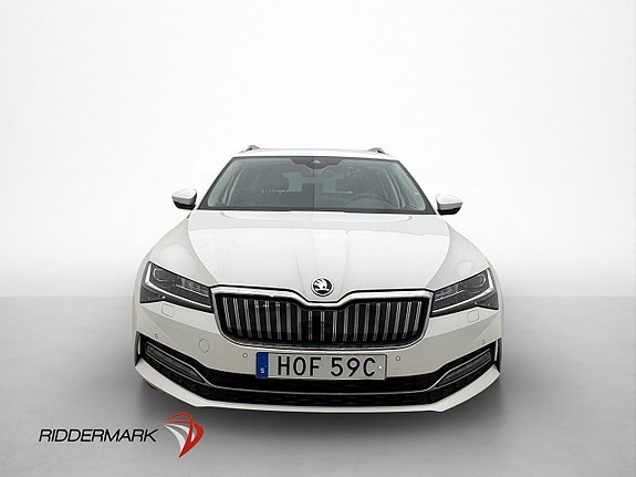 Skoda Superb 2 of 5