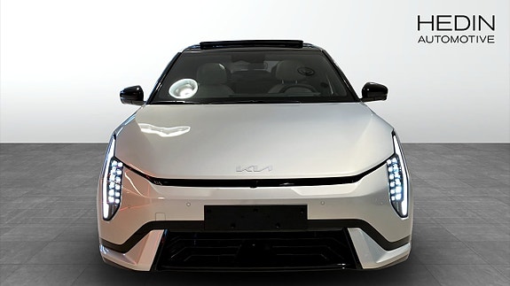 Kia EV4 8 of 13