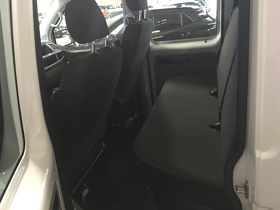 Volkswagen Transporter 13 of 18