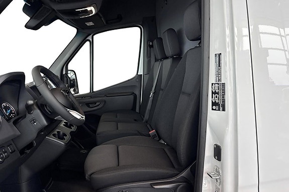 Mercedes-Benz eSprinter 314 12 of 15