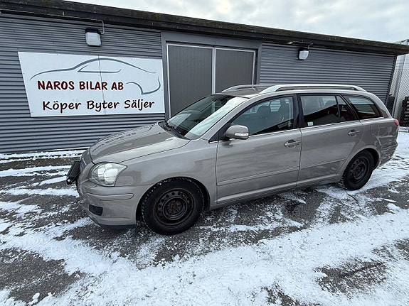 Toyota Avensis 11 of 13