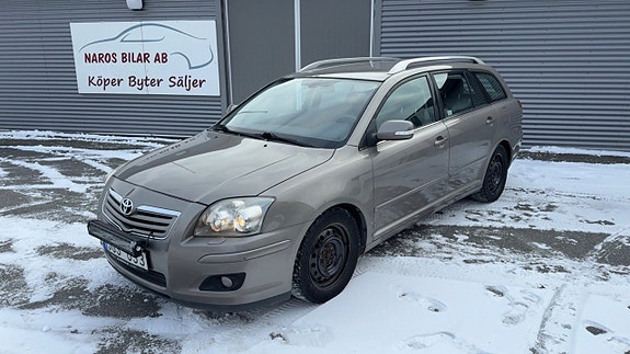 Toyota Avensis 6 of 13