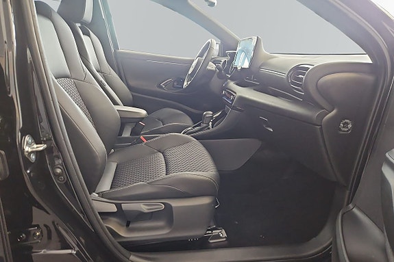 Toyota Yaris 6 of 15