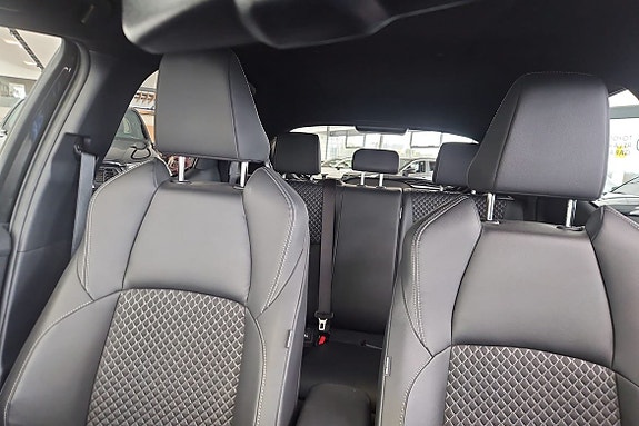 Toyota Yaris 13 of 15