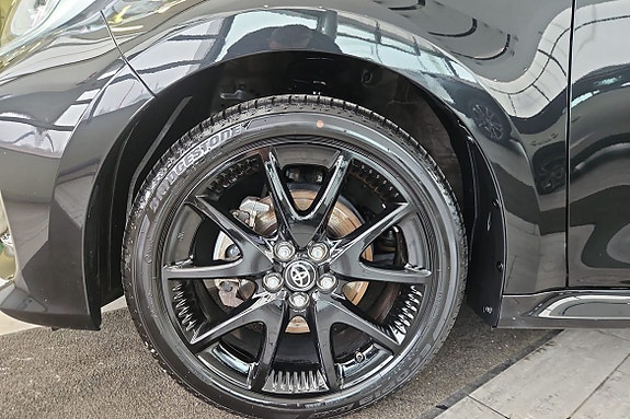 Toyota Yaris 11 of 15
