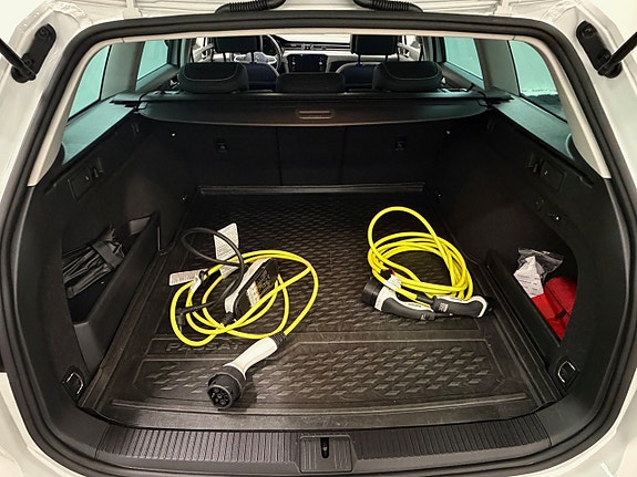Volkswagen Passat 6 of 25