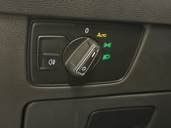 Volkswagen Passat 24 of 25
