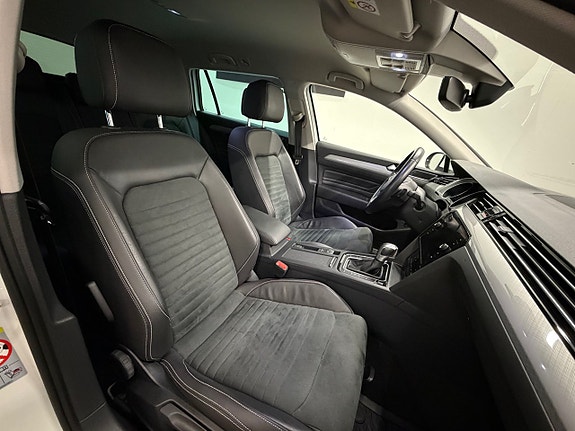 Volkswagen Passat 9 of 25