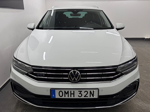 Volkswagen Passat 3 of 5