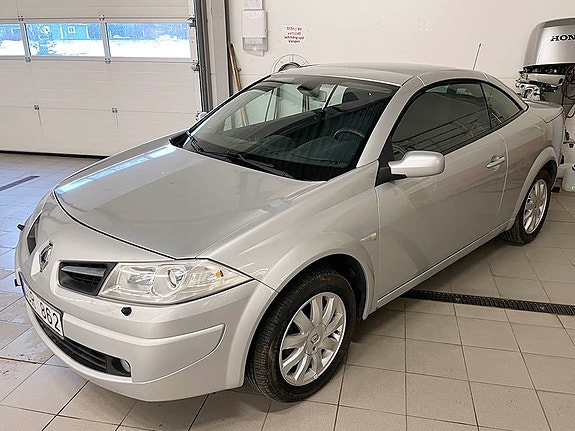 Renault Megane 2 of 4