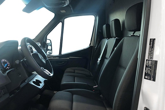 Mercedes-Benz eSprinter 314 9 of 13