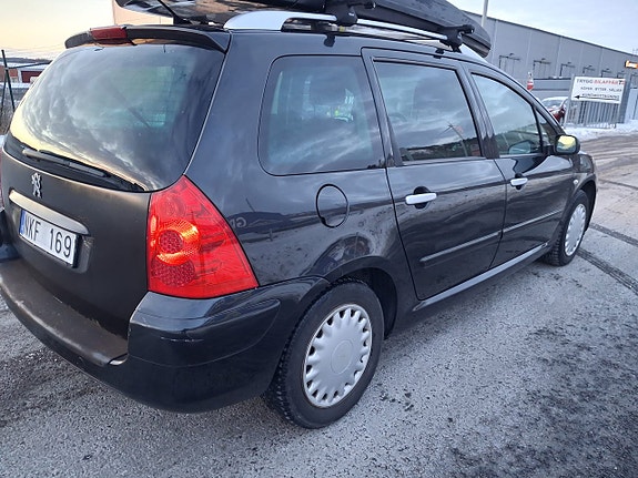 Peugeot 307 SW 7 of 14