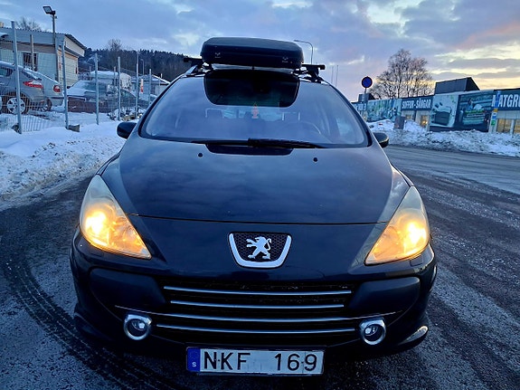 Peugeot 307 SW 3 of 5