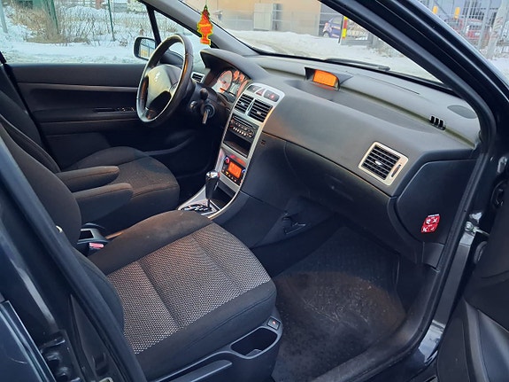 Peugeot 307 SW 14 of 14