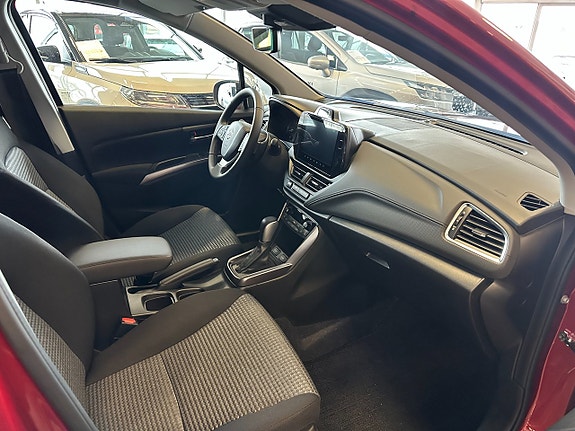Suzuki S-Cross 11 of 16