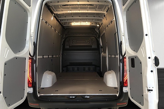 Mercedes-Benz eSprinter 314 12 of 12