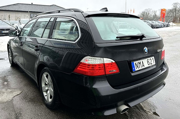 BMW 520d 4 of 5