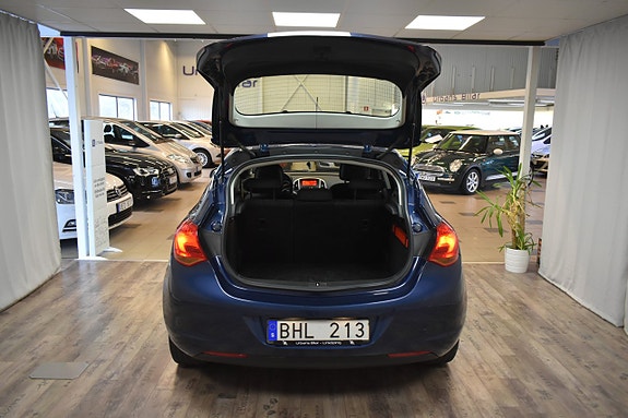 Opel Astra 5 of 5