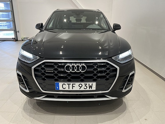 Audi Q5 2 of 5