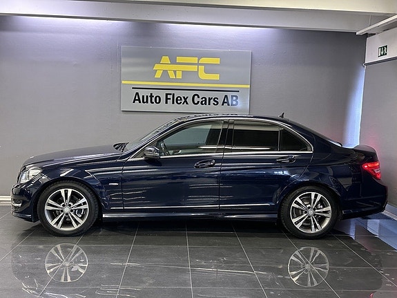 Mercedes-Benz C180 2 of 5
