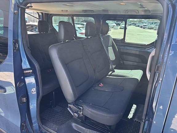 Opel Vivaro 8 of 13