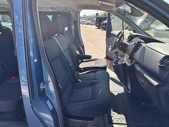 Opel Vivaro 9 of 13