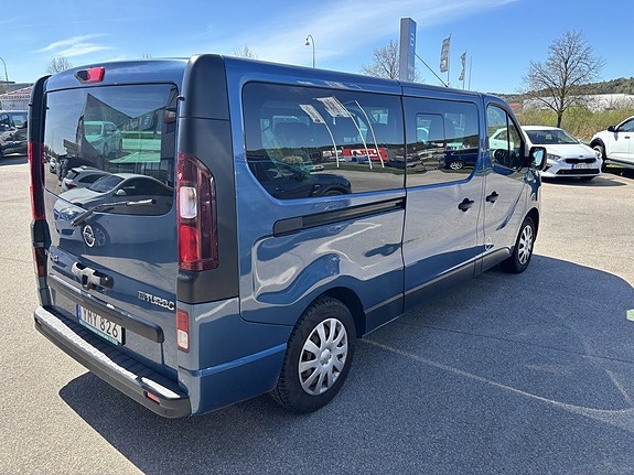 Opel Vivaro 5 of 5