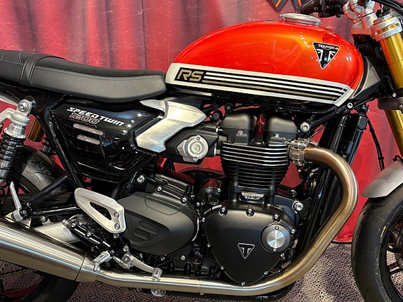 Triumph SPEED TWIN 1200 RS *VI SÄLJER VÅR DEMO* 3 of 9