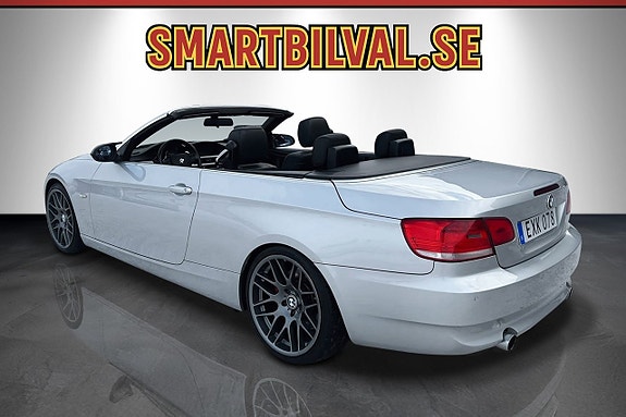 BMW 335i 4 of 5