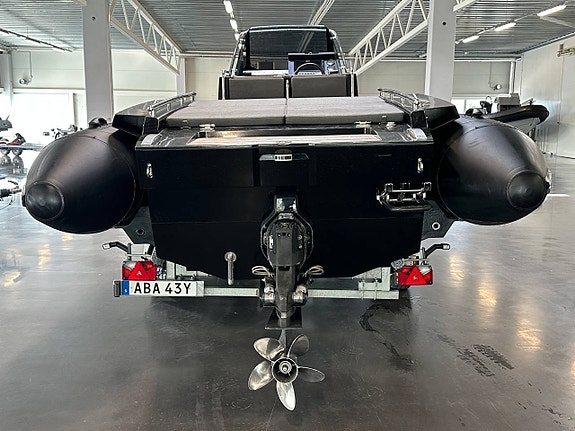 Goldfish 29 Sport med Mercury Diesel V8 4,2 TDI 370 hk 2 of 9