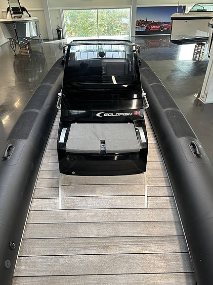 Goldfish 29 Sport med Mercury Diesel V8 4,2 TDI 370 hk 5 of 9