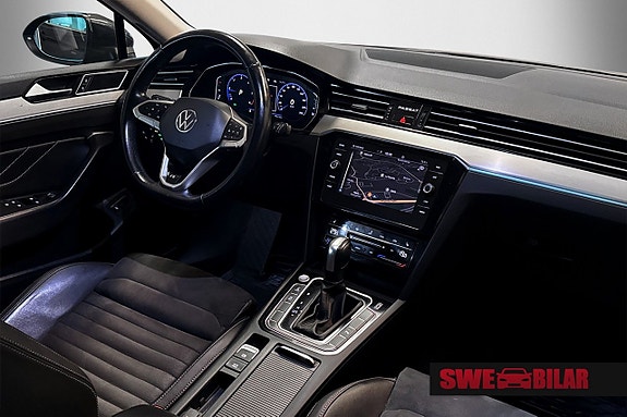 Volkswagen Passat 13 of 17