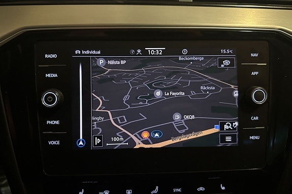 Volkswagen Passat 16 of 17
