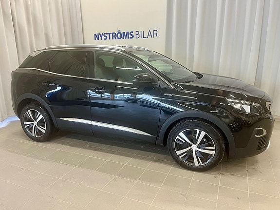 Peugeot 3008 2 of 5